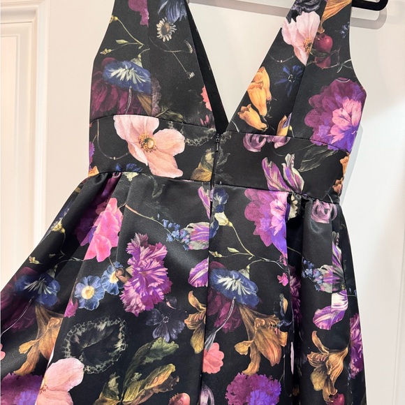 Almost new Cynthia Rowley Cocktail Dress. Worn once to an event. - Picture 5 of 9